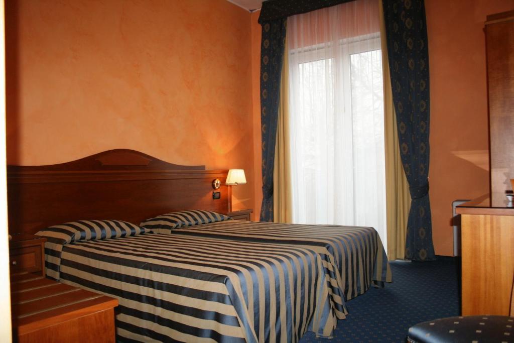 Bereguardo Hotel De La Ville מראה חיצוני תמונה