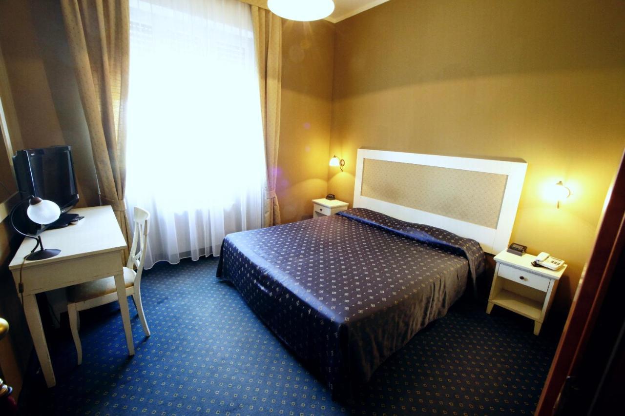 Bereguardo Hotel De La Ville מראה חיצוני תמונה